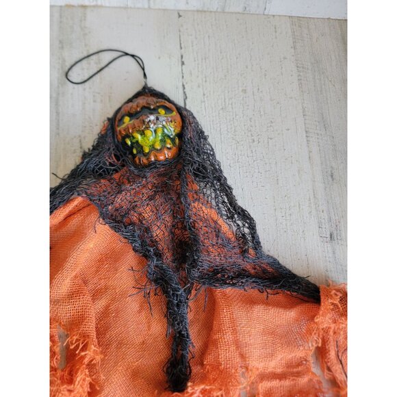 Mini hanging pumpkin scary face Halloween home decor prop - Picture 5 of 8